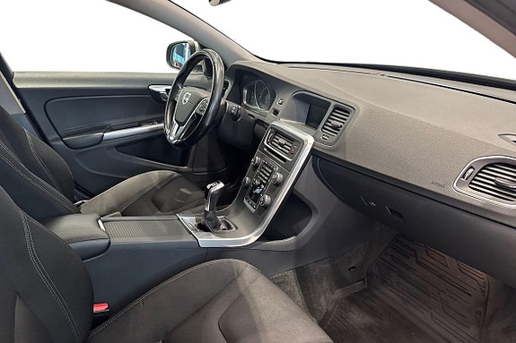 Volvo V60 7 of 21