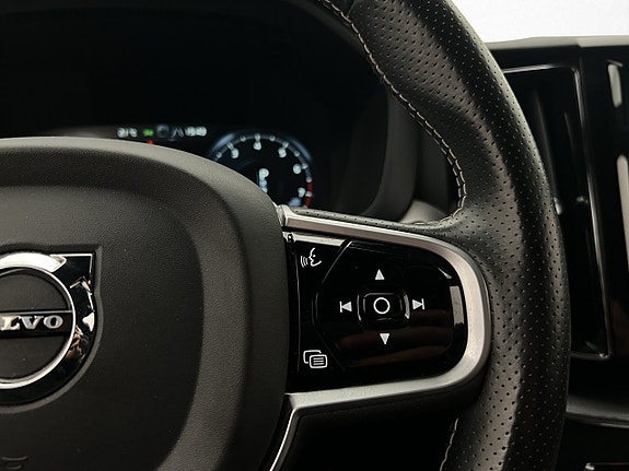 Volvo XC60 23 of 30