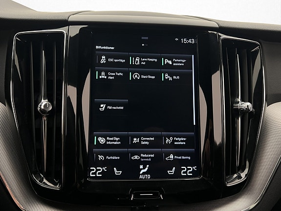 Volvo XC60 26 of 30