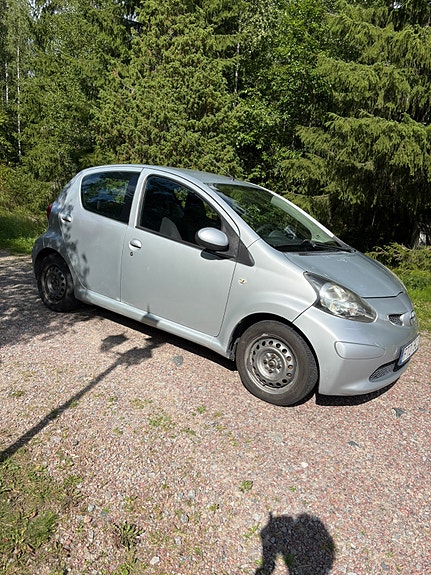 Toyota Aygo 4 of 8