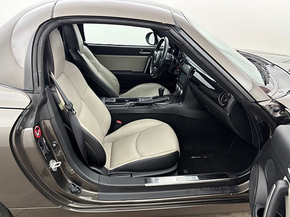 Mazda MX-5 14 of 21