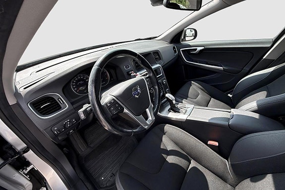 Volvo V60 7 of 20