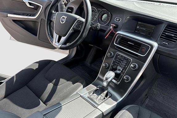 Volvo V60 14 of 20