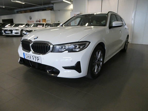 BMW 320d 9 of 27