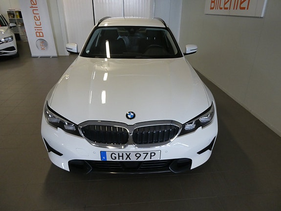 BMW 320d 11 of 27