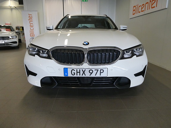 BMW 320d 10 of 27