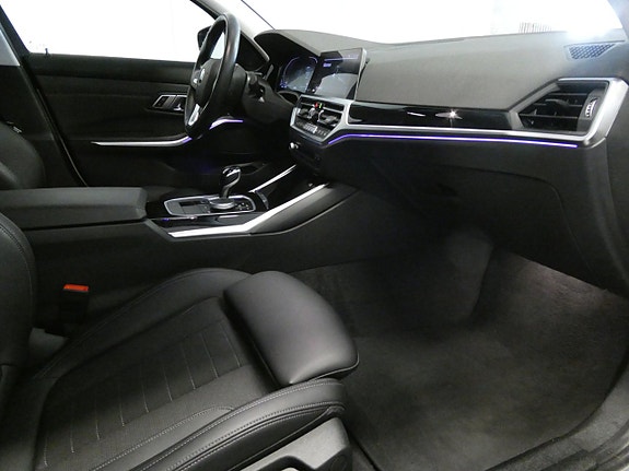 BMW 320d 14 of 27