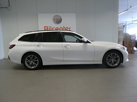 BMW 320d 5 of 27