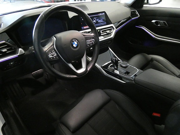 BMW 320d 13 of 27