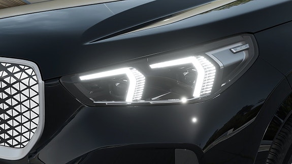 BMW iX1 6 of 13