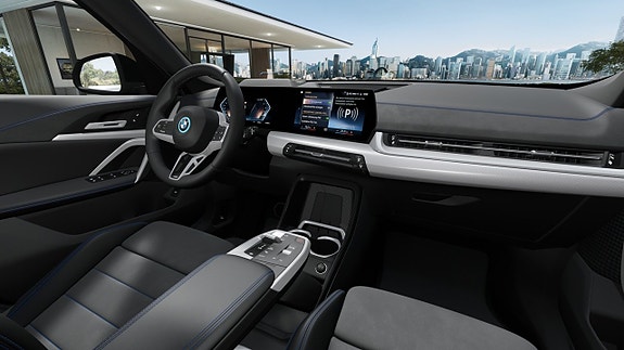 BMW iX1 13 of 13