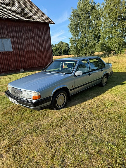 Volvo 940 2 of 6