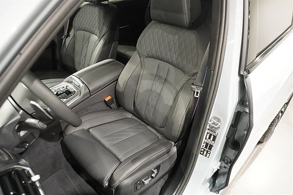 BMW X7 14 of 23