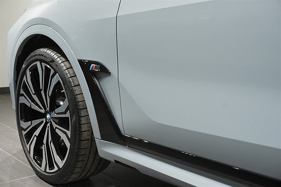 BMW X7 13 of 23