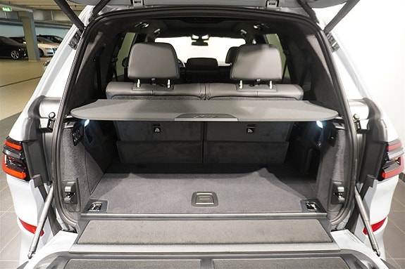 BMW X7 6 of 23