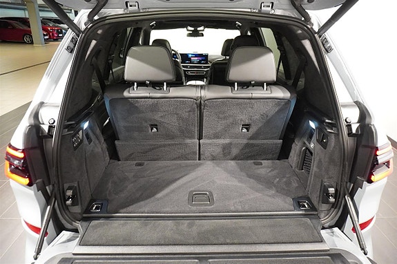 BMW X7 7 of 26