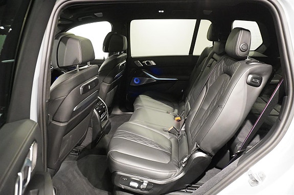 BMW X7 5 of 26