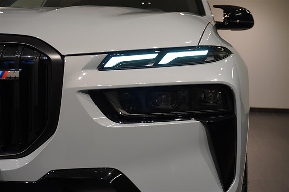 BMW X7 26 of 26