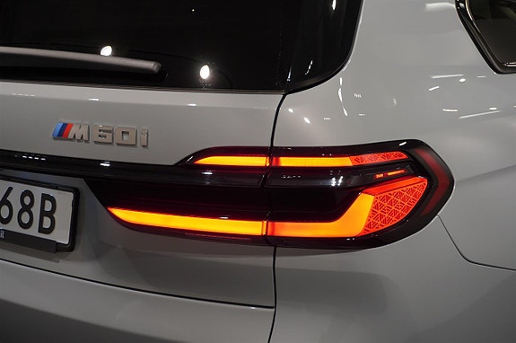 BMW X7 25 of 26