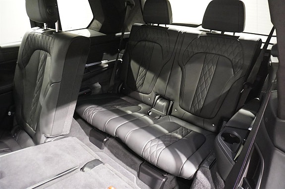 BMW X7 6 of 26