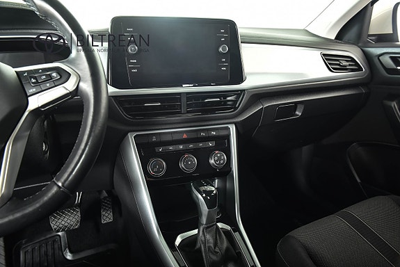 Volkswagen T-Roc 13 of 15