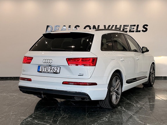 Audi Q7 6 of 27