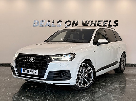 Audi Q7 2 of 27