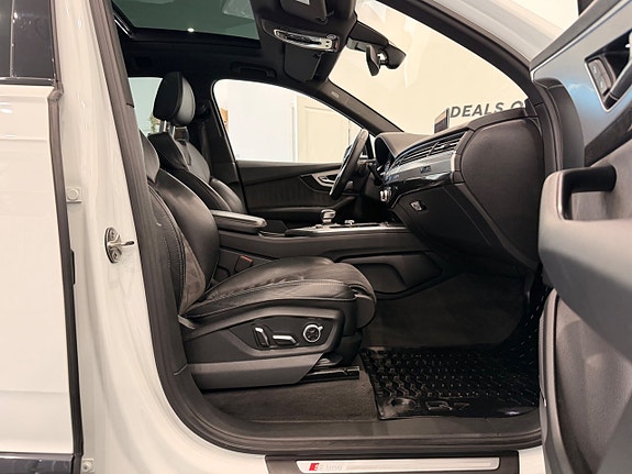 Audi Q7 13 of 27