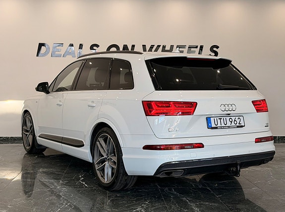 Audi Q7 5 of 27