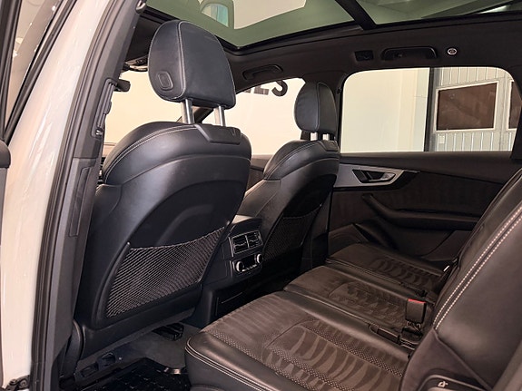 Audi Q7 15 of 27