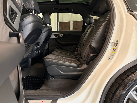 Audi Q7 14 of 27
