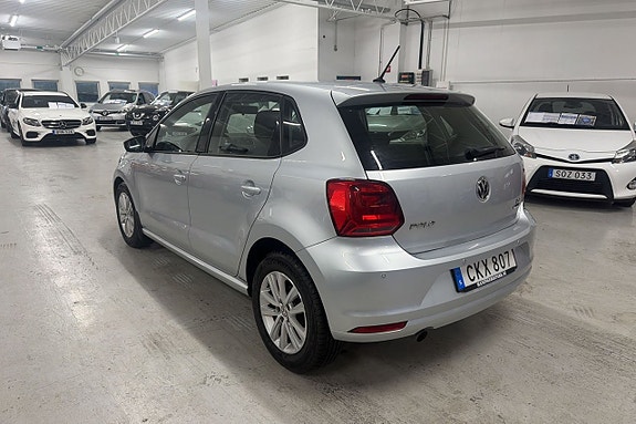 Volkswagen Polo 8 of 21