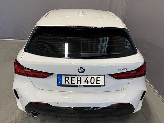 BMW 118i 8 of 25