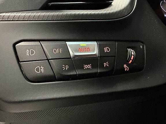 BMW 118i 23 of 25