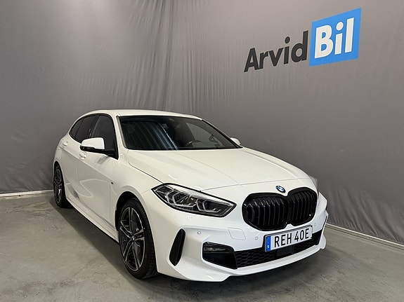 BMW 118i 4 of 25