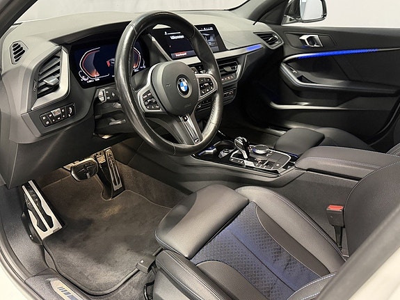 BMW 118i 10 of 25