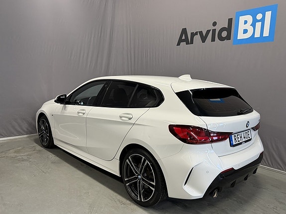 BMW 118i 9 of 25