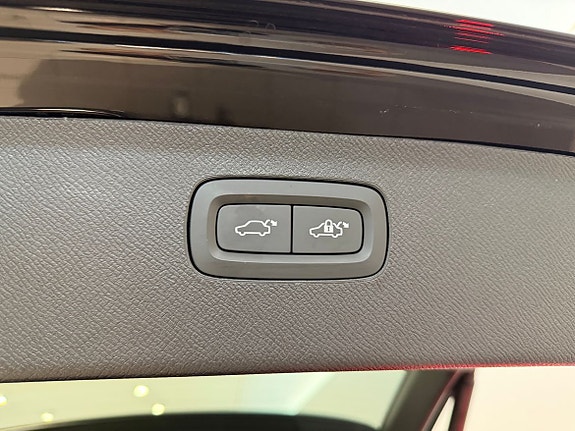 Volvo XC90 7 of 23