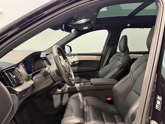 Volvo XC90 19 of 23