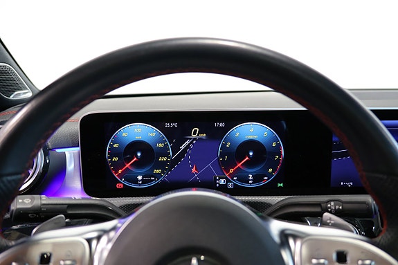 Mercedes-Benz CLA220 21 of 27