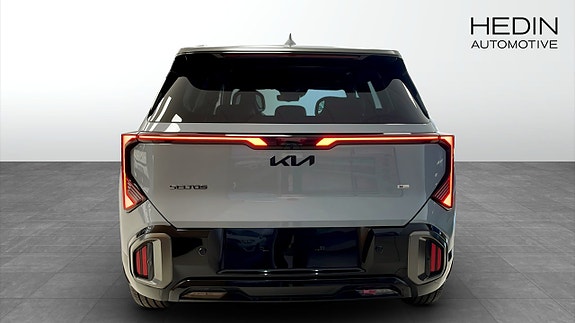 Kia Seltos 7 of 12