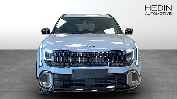 Kia Seltos 8 of 12