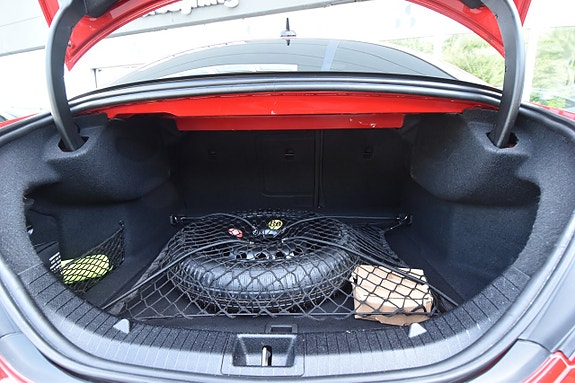 Mercedes-Benz CLA200 14 of 25
