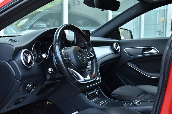 Mercedes-Benz CLA200 9 of 25