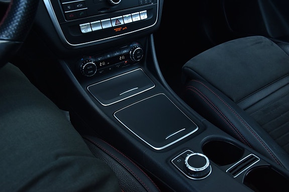 Mercedes-Benz CLA200 16 of 25