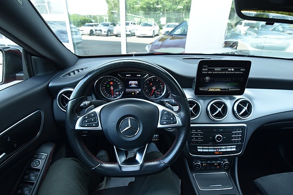 Mercedes-Benz CLA200 15 of 25