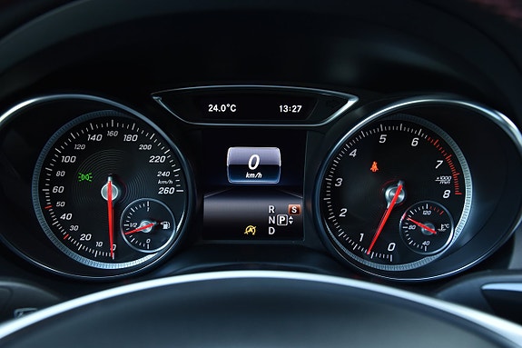 Mercedes-Benz CLA200 24 of 25