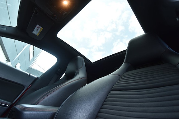Mercedes-Benz CLA200 12 of 25
