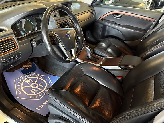 Volvo XC70 7 of 13