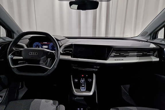Audi Q4 e-tron 8 of 16